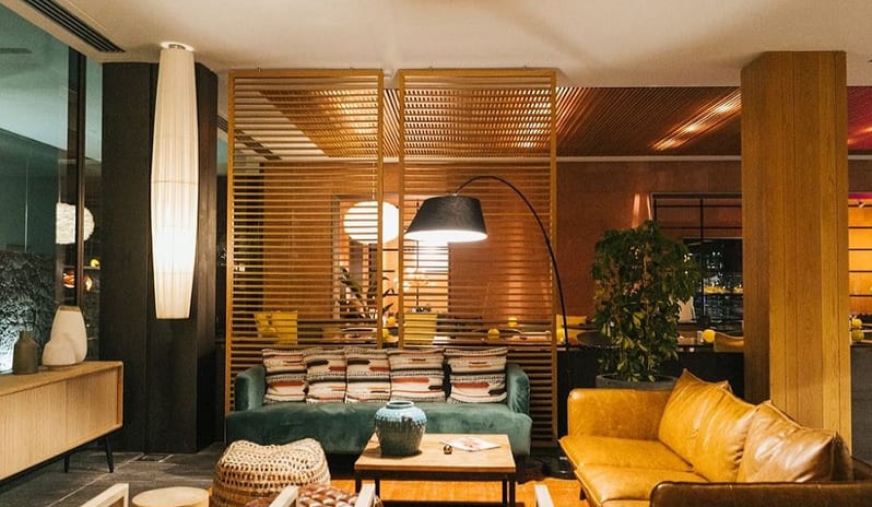 SALOBRE RESORT AND SPA - 19TH HOLE LOUNGE